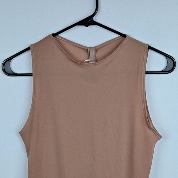 Skims ladies Jelly bodysuit NWT - Picture 2 of 9